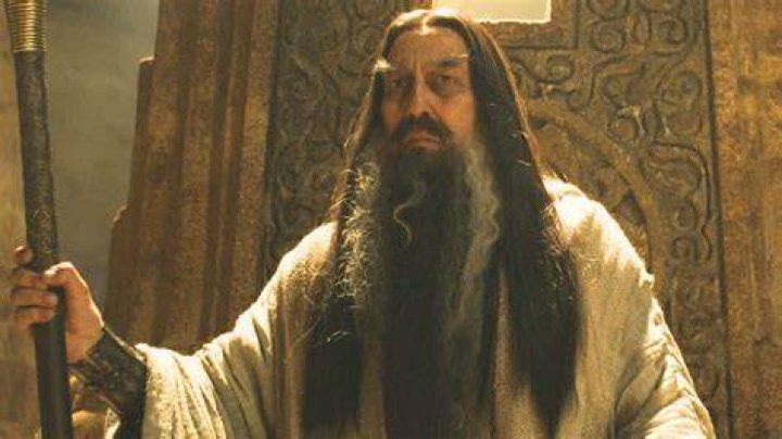Ciar&aacute;n Hinds Height: Everything You Need to Know