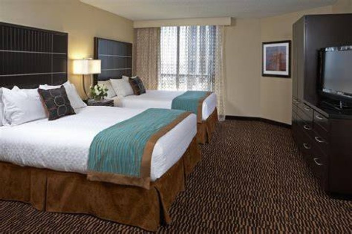 Exploring the Alluring Charm of Embassy Suites Los Angeles LAX
