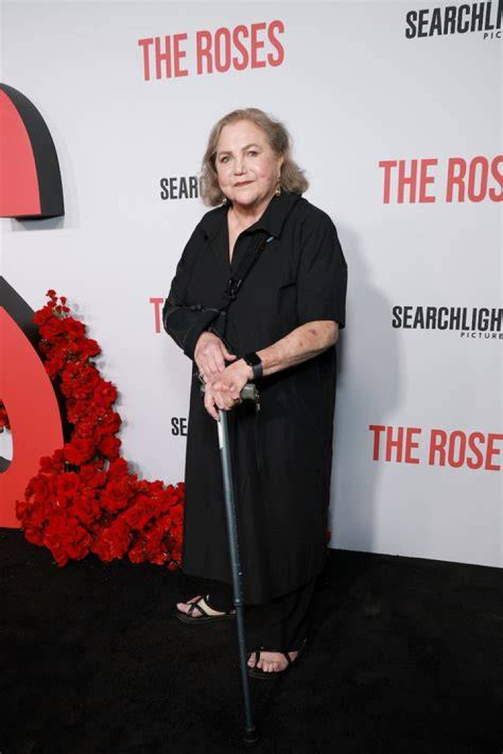 Exploring the Net Worth of Kathleen Turner: A Hollywood Icon's Financial Journey